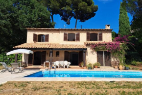 4 BR Villa with Pool Sea View AC Parking - BENAKEY